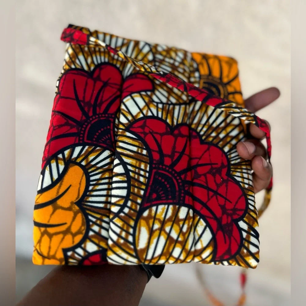 NW 💯 cotton Vlisco fabric African Print Crossbody Sz 7”x 6”